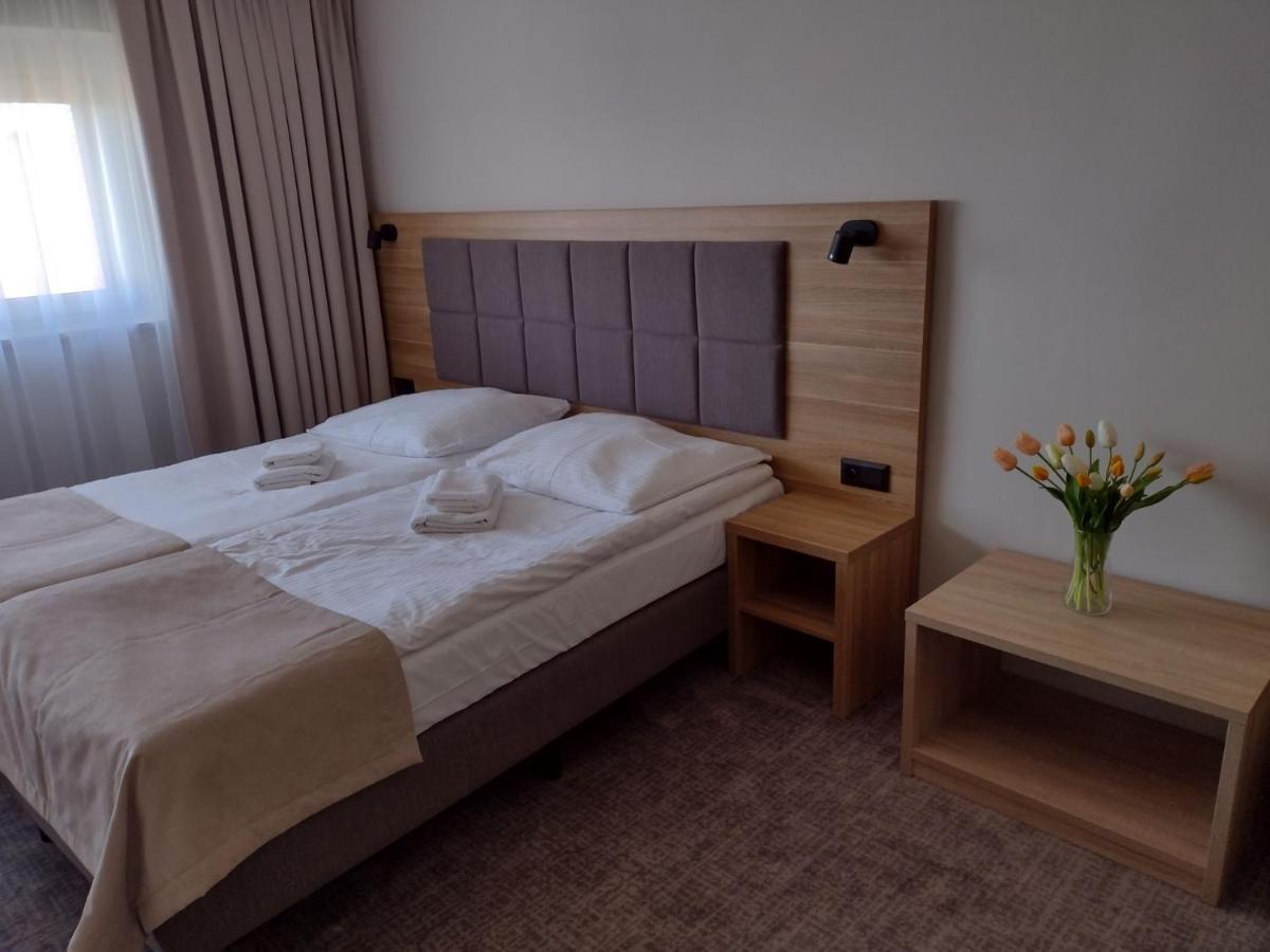 ***nat Hotel 3*