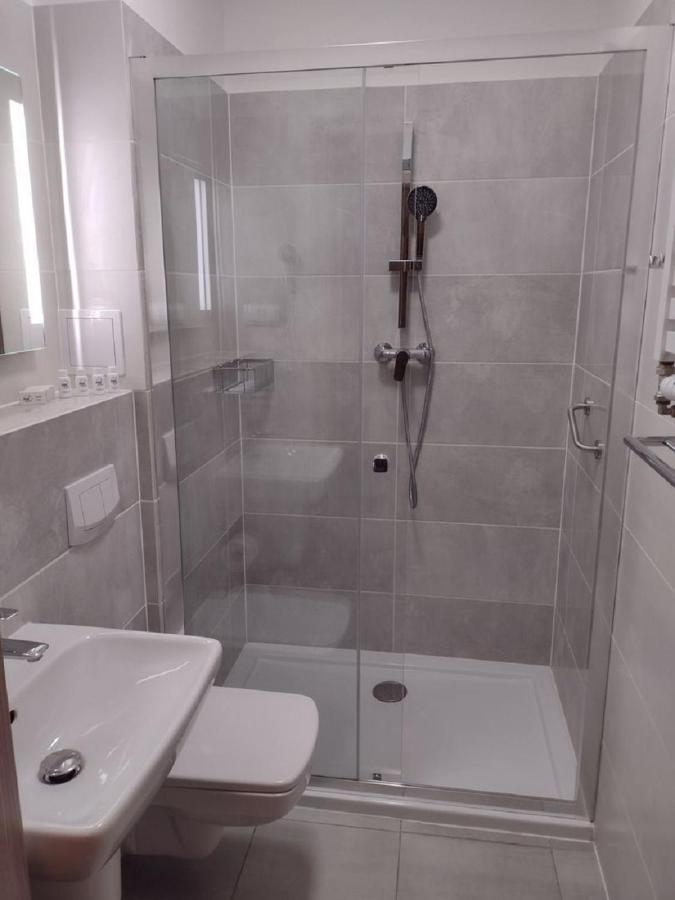 ***nat Hotel 3*